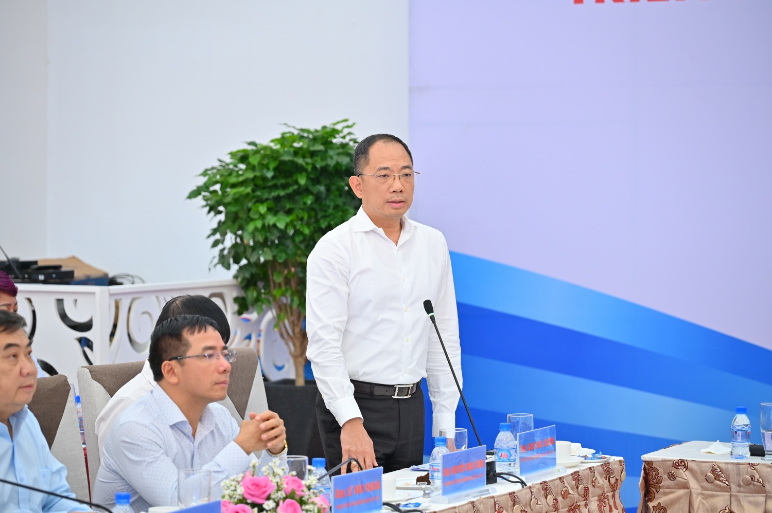 Ông Cao Hoài Dương – Chủ tịch HĐQT PVOIL phát biểu tại Hội nghị Ông Cao Hoài Dương – Chủ tịch HĐQT PVOIL phát biểu tại Hội nghị