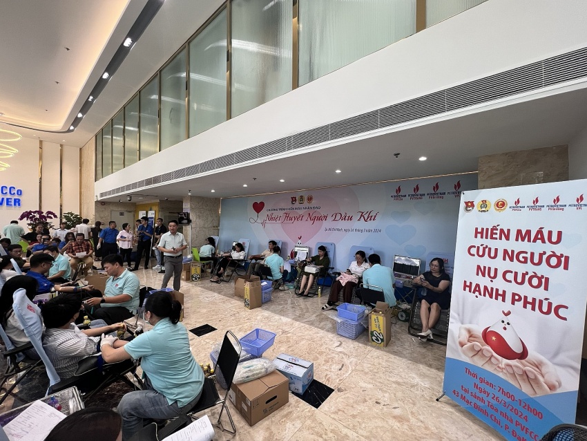 Ngày hội hiến máu “Nhiệt huyết người Dầu khí” tại trụ sở PVFCCo Ngày hội hiến máu nhân đạo “Nhiệt huyết người Dầu khí” tại trụ sở PVFCCo