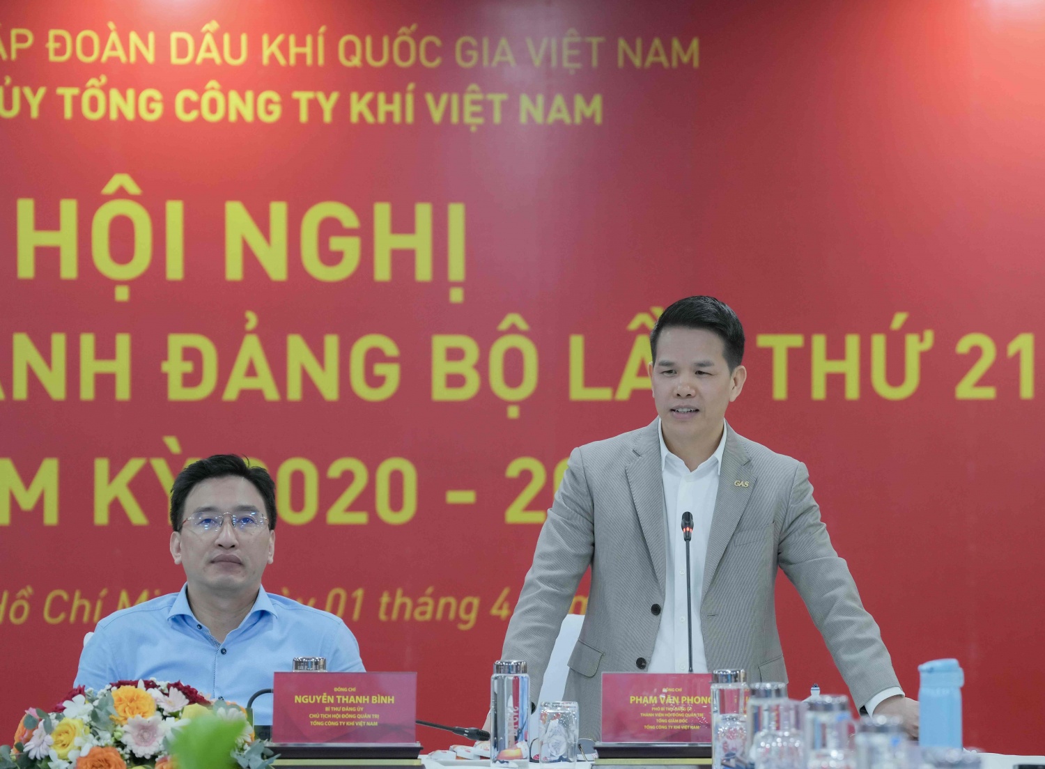 Đồng chí Phạm Văn Phong, Phó Bí thư Đảng ủy, Tổng Giám đốc TCT định hướng thảo luận về các nhóm giải pháp khắc phục khó khăn Đồng chí Phạm Văn Phong, Phó Bí thư Đảng ủy, Tổng Giám đốc TCT định hướng thảo luận về các nhóm giải pháp khắc phục khó khăn
