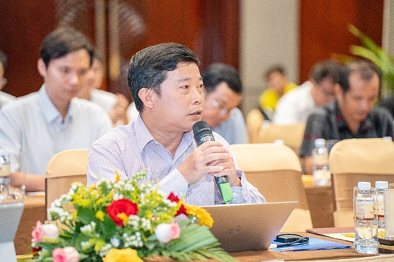 Ông Huỳnh Văn Trọng – Trưởng phòng Tổ chức nhân sự Vietsovpetro phát biểu tại Hội nghị Ông Huỳnh Văn Trọng – Trưởng phòng Tổ chức nhân sự Vietsovpetro phát biểu tại Hội nghị