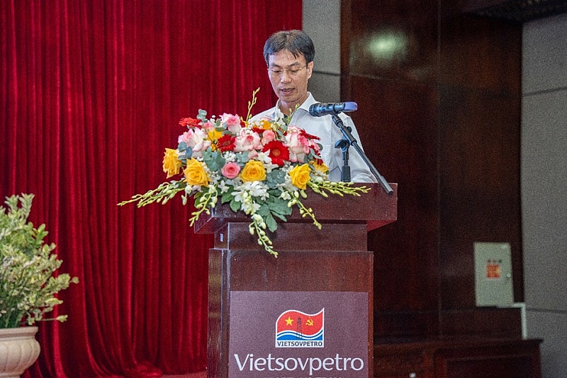 Vietsovpetro đạt kết quả tích cực trong công tác truyền thông Cẩm nang Văn hóa Vietsovpetro đạt kết quả tích cực trong công tác truyền thông Cẩm nang Văn hóa