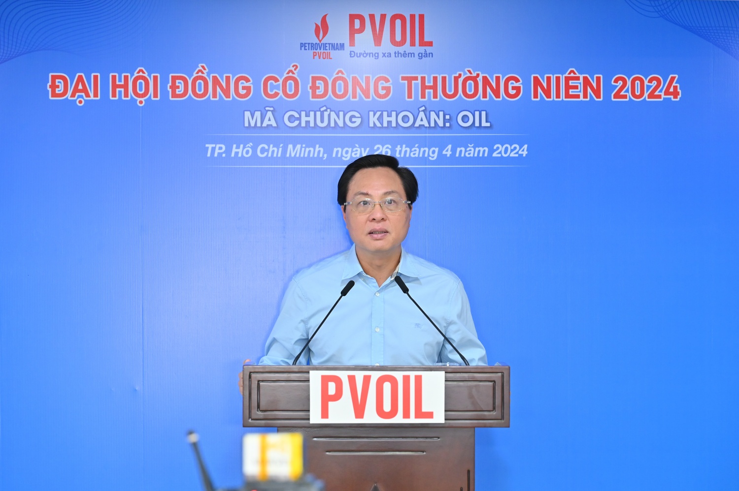 Ông Bùi Minh Tiến – Thành viên HĐTV Tập đoàn Dầu khí Việt Nam phát biểu tại Đại hội Ông Bùi Minh Tiến – Thành viên HĐTV Tập đoàn Dầu khí Việt Nam phát biểu tại Đại hội