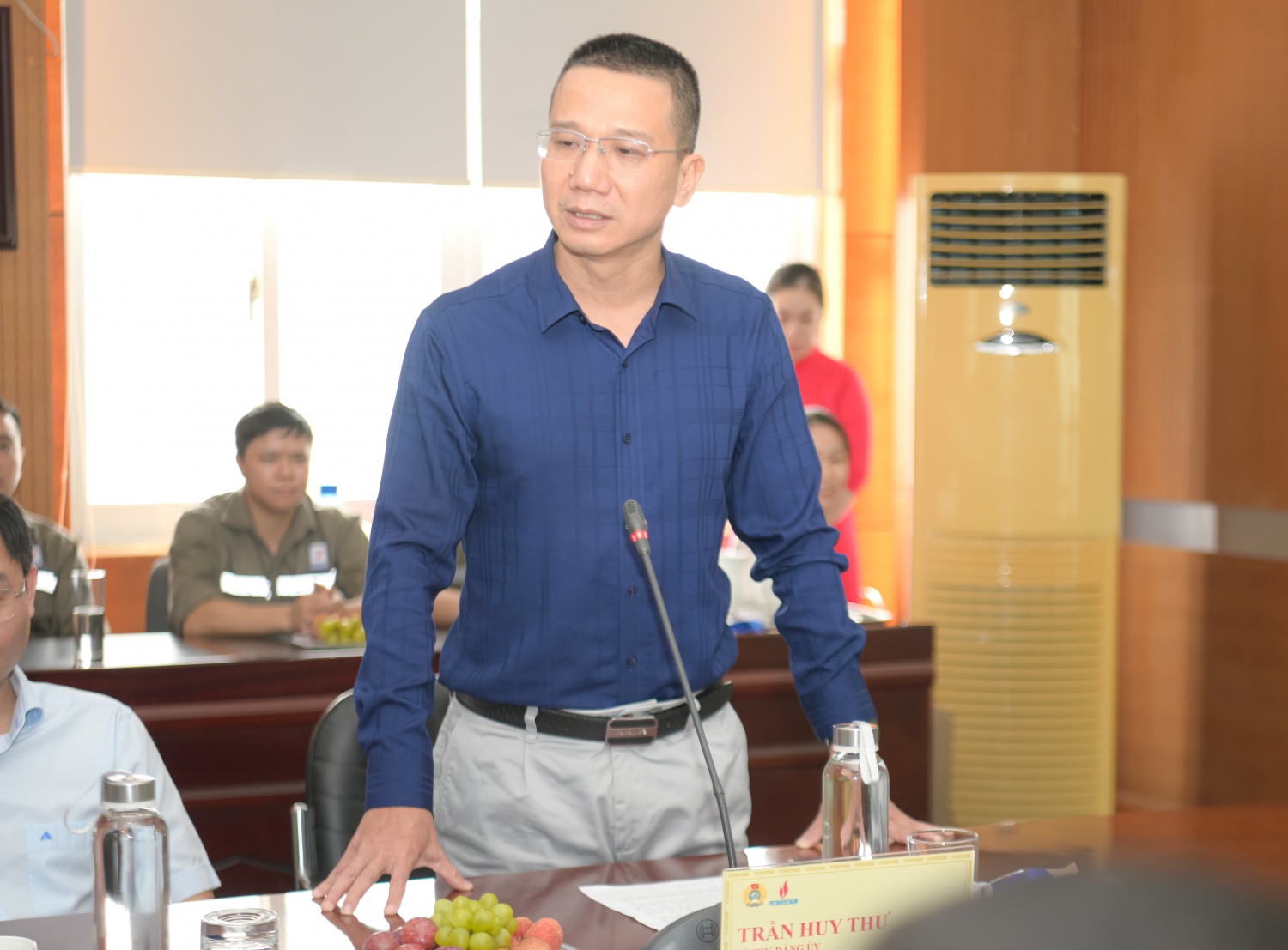 Lãnh đạo Tổng Liên đoàn Lao động Việt Nam và Công đoàn Dầu khí Việt Nam thăm, tặng quà người lao động có hoàn cảnh khó khăn Lãnh đạo Tổng Liên đoàn Lao động Việt Nam và Công đoàn Dầu khí Việt Nam thăm, tặng quà người lao động có hoàn cảnh khó khăn