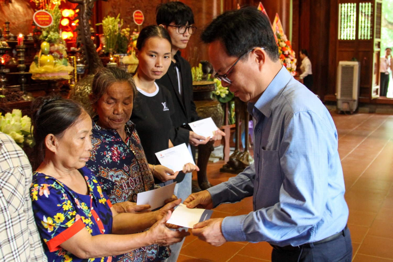 BSR tổ chức về nguồn và thực hiện an sinh xã hội tại quê hương Chủ tịch Hồ Chí Minh BSR tổ chức về nguồn và thực hiện an sinh xã hội tại quê hương Chủ tịch Hồ Chí Minh
