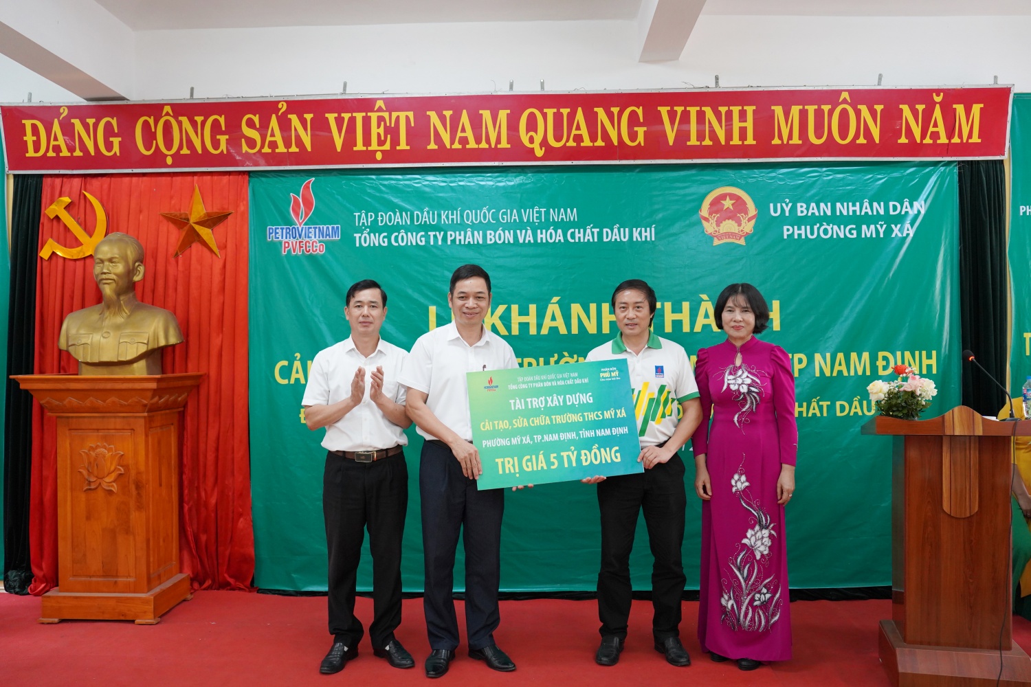 Khánh thành dự án cải tạo, sửa chữa trường THCS Mỹ Xá do PVFCCo tài trợ Khánh thành dự án cải tạo, sửa chữa trường THCS Mỹ Xá do PVFCCo tài trợ