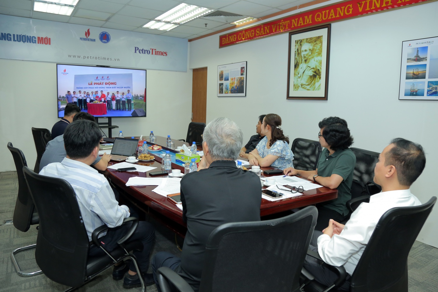 Hơn 130 tác phẩm tham dự Cuộc thi sáng tác video, clip “Tự hào Petrovietnam” Hơn 130 tác phẩm tham dự Cuộc thi sáng tác video, clip “Tự hào Petrovietnam”