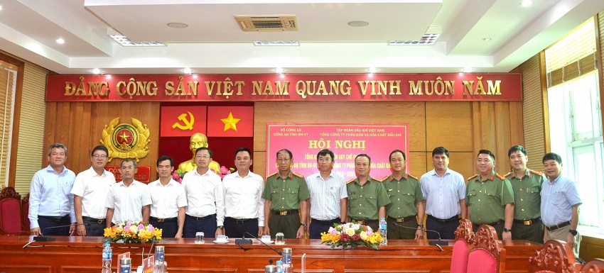 Công an tỉnh BR-VT và PVFCCo phối hợp bảo vệ an ninh – trật tự, an toàn các công trình dầu khí Công an tỉnh BR-VT và PVFCCo phối hợp bảo vệ an ninh – trật tự, an toàn các công trình dầu khí