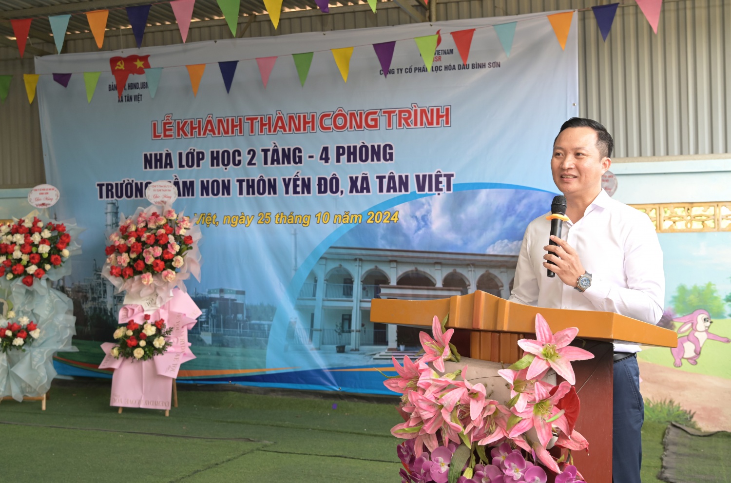Ông Phạm Minh Nghĩa - Phó Tổng Giám đốc BSR phát biểu tại lễ khánh thành Ông Phạm Minh Nghĩa - Phó Tổng Giám đốc BSR phát biểu tại lễ khánh thành