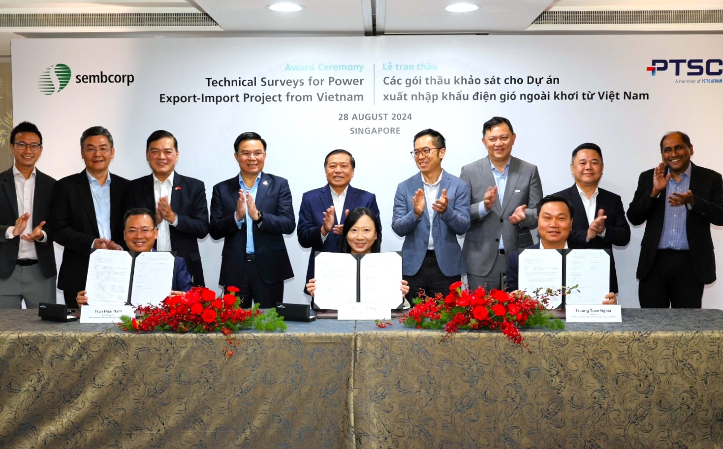 Tổng Công ty Cổ phần Dịch vụ Kỹ thuật Dầu khí Việt Nam (PTSC) và đối tác Sembcorp Utilities Pte. Ltd. (SCU) của Singapore đã tổ chức Lễ trao thầu Gói thầu đo gió, thủy văn và khảo sát nghiên cứu địa chất, Dự án xuất khẩu năng lượng tái tạo ngoài khơi từ Việt Nam sang Singapore. Điện gió ngoài khơi sẵn sàng 'cất cánh'