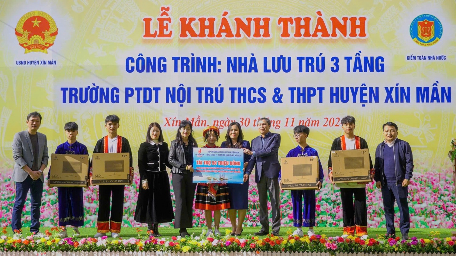Khánh thành khu nhà nội trú 3 tầng do PVEP tài trợ tại huyện Xín Mần, tỉnh Hà Giang Khánh thành khu nhà nội trú 3 tầng do PVEP tài trợ tại huyện Xín Mần, tỉnh Hà Giang