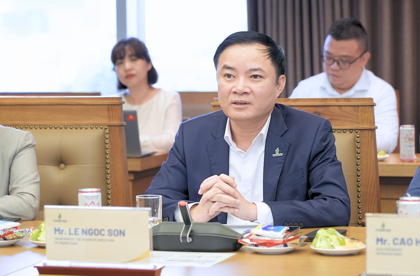Chủ tịch HĐTV PETROVIETNAM Lê Ngọc Sơn phát biểu tại buổi làm việc.