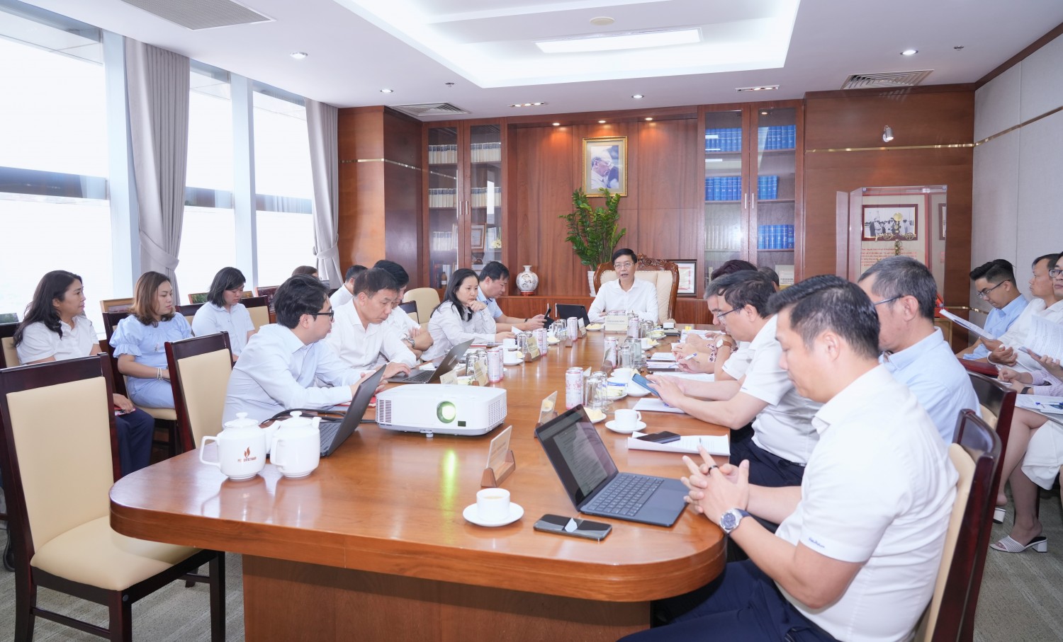 Toàn cảnh hội nghị.