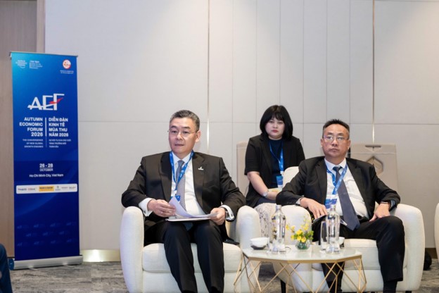 Mr. Le Manh Cuong, President & CEO of PETROVIETNAM, speaks at the reception.